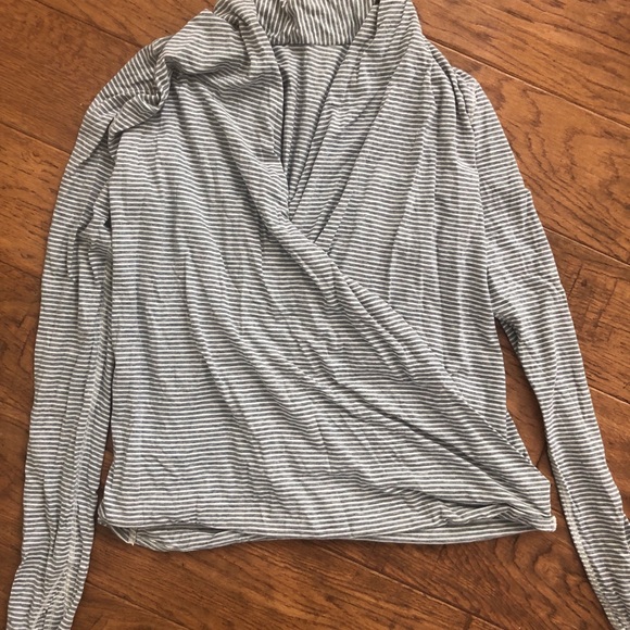 Lululemon Radiant Long Sleeve Tee - Picture 4 of 7